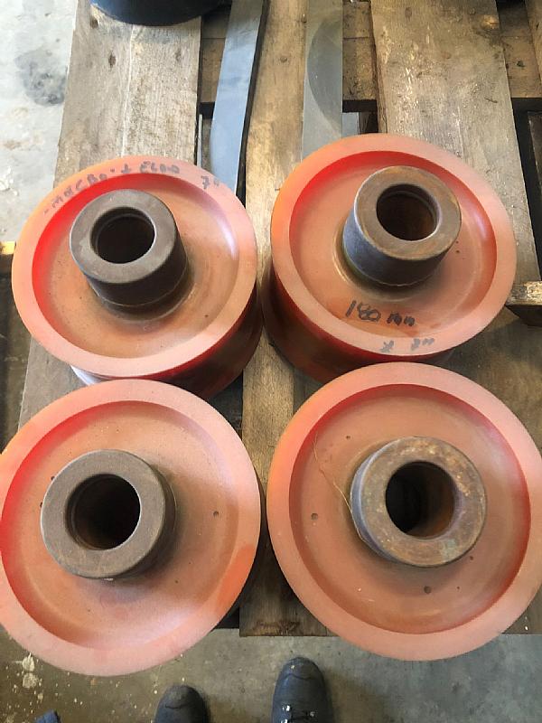 MECBO + ELBA  Piston heads DN180